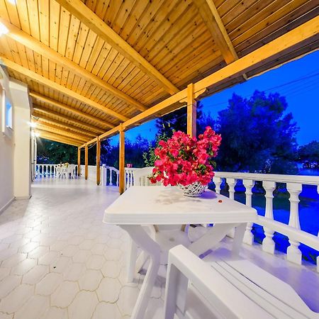ארגאסי Villa Georgia חדר תמונה